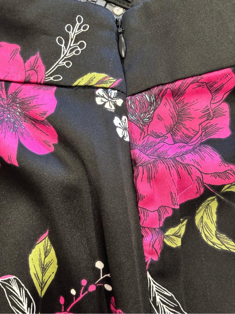Lulus Thriving Vibes Black Floral Satin Wide Leg Pants - Picture 8 of 8